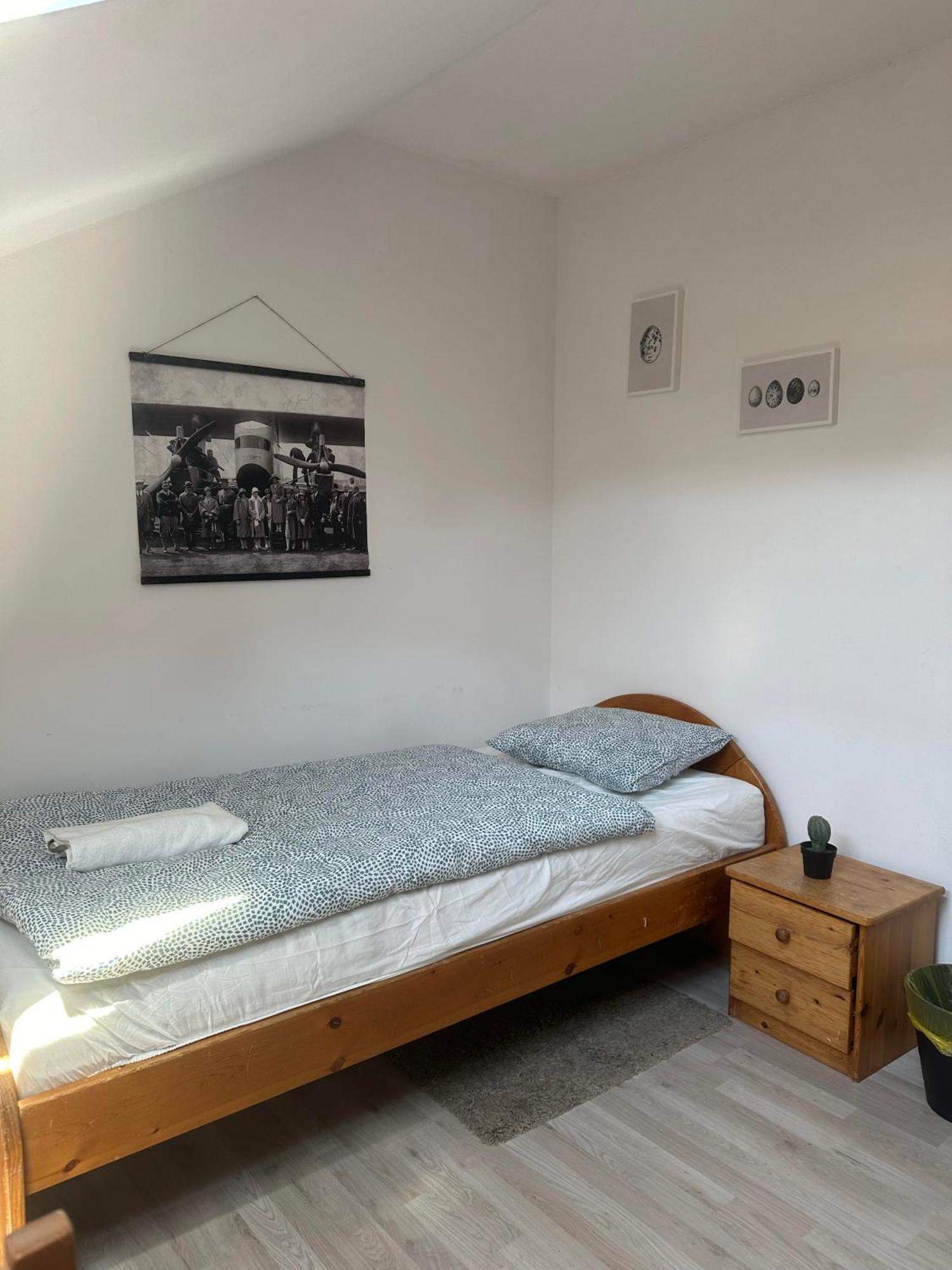 A Private Room In City Center In Bratislava Exterior foto